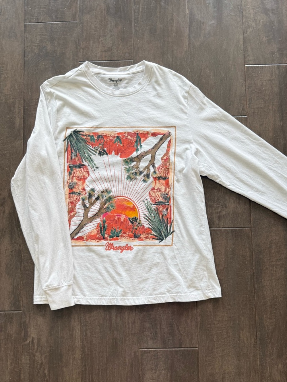 Wrangler White Crewneck Long Sleeve Tee Dessert Print 100% Cotton Size S